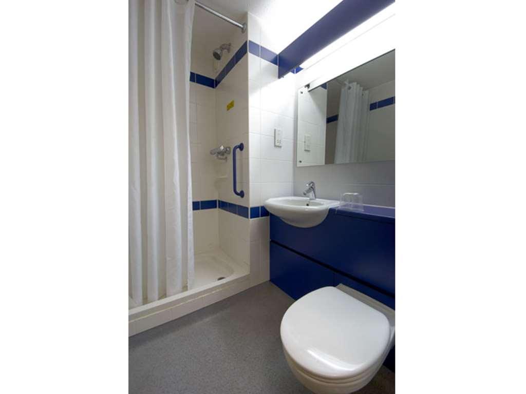 Travelodge Birmingham Sutton Coldfield Quarto foto