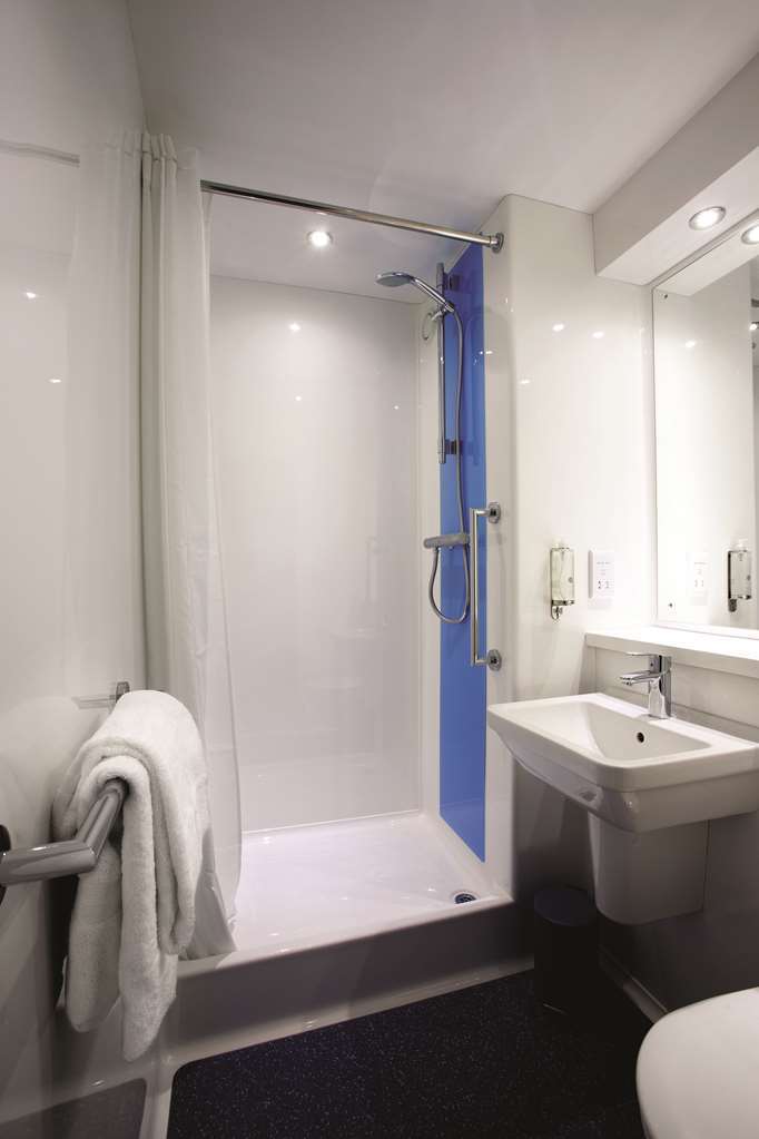 Travelodge Birmingham Sutton Coldfield Quarto foto